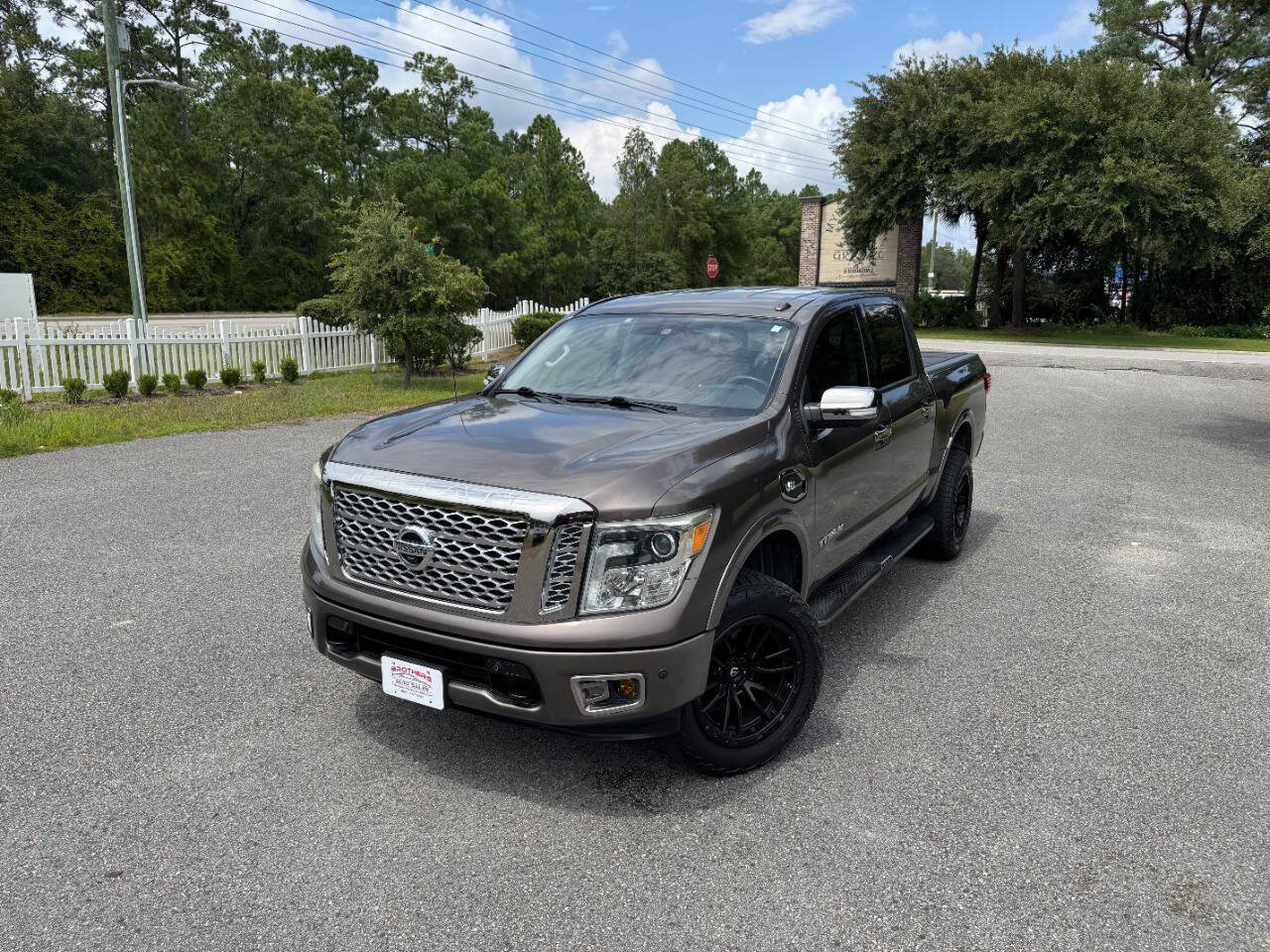 Used 2017 Nissan Titan Platinum Reserve AWD/4WD image 30