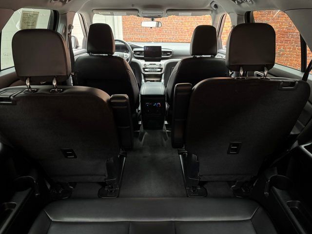 Used 2022 Ford Explorer XLT w/ Equipment Group 202A image 29