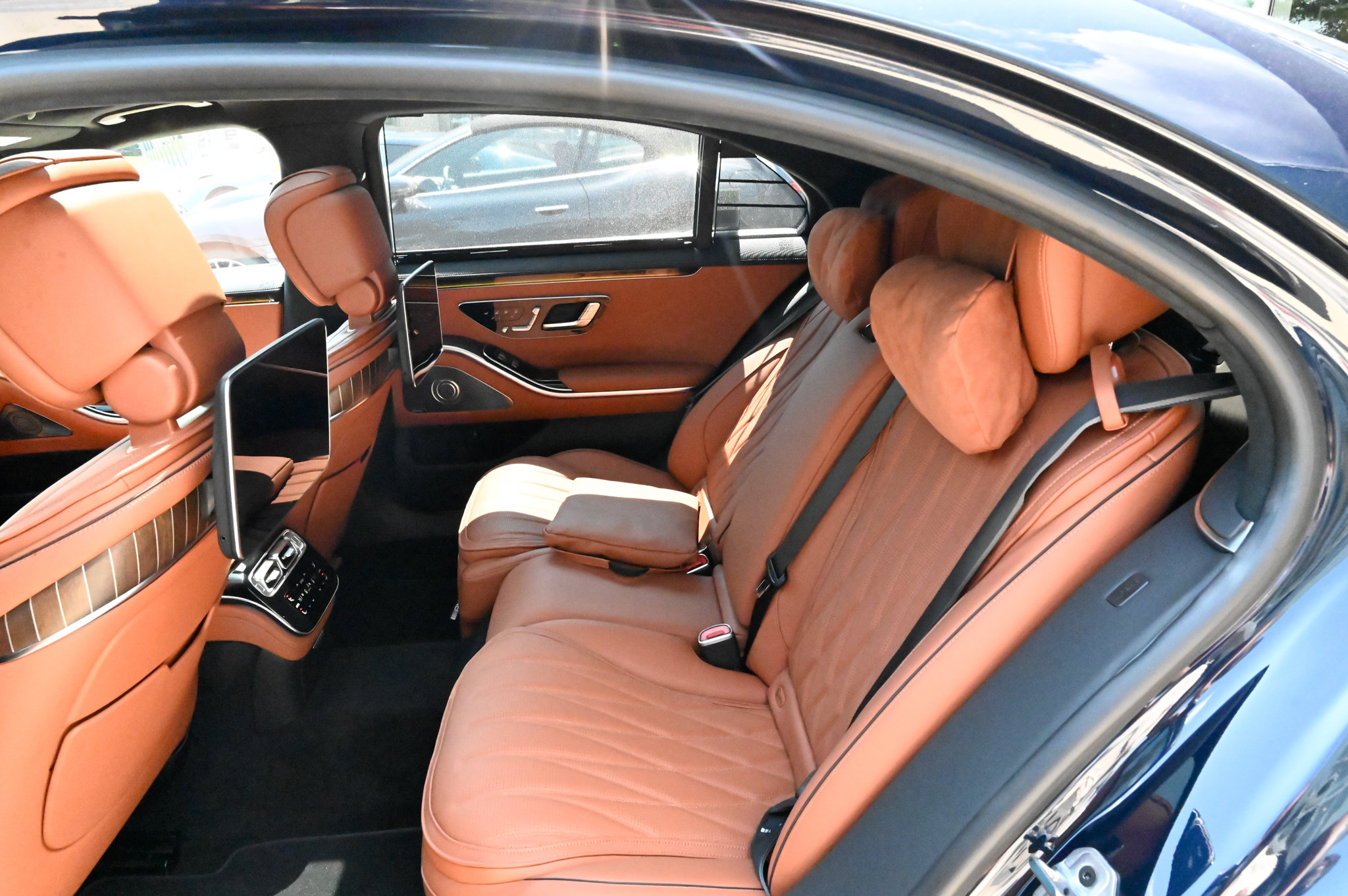 Used 2024 Mercedes-Benz S 63 AMG S image 37