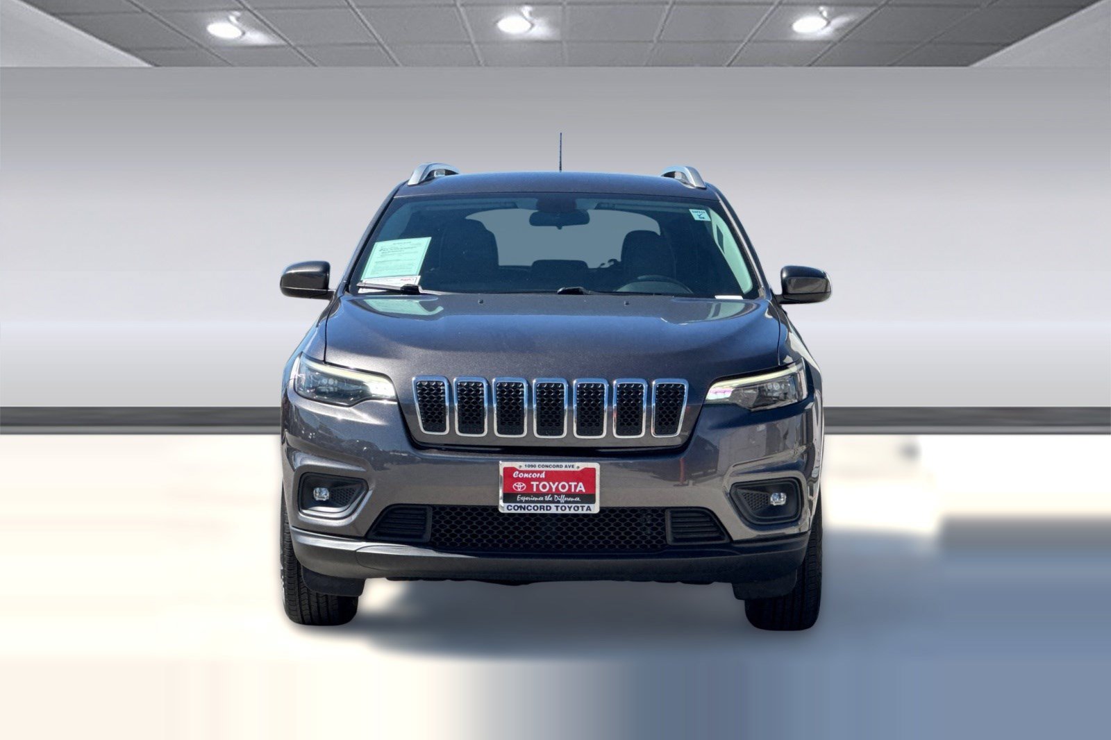 Used 2019 Jeep Cherokee Latitude Plus AWD/4WD image 6