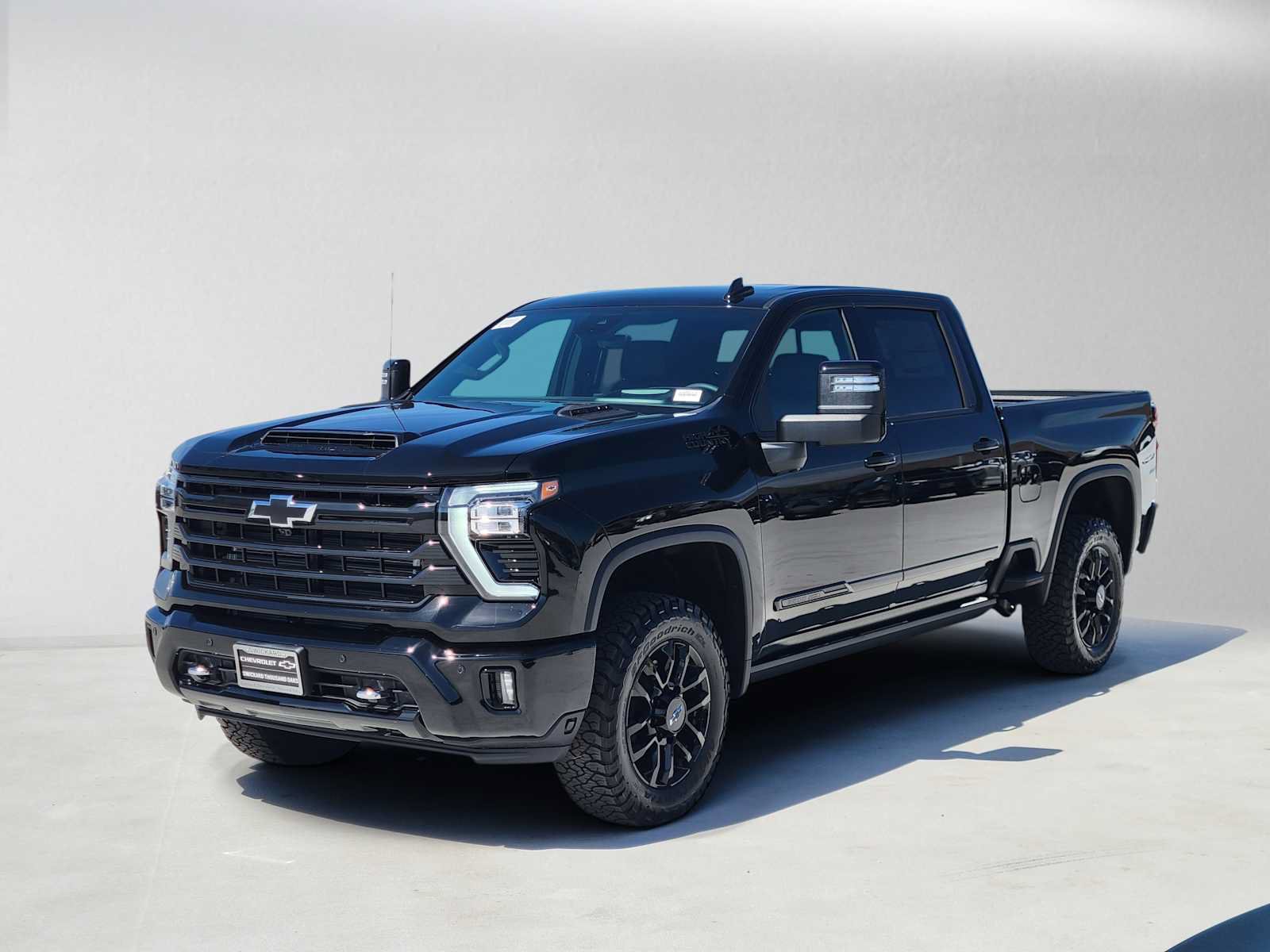 New 2026 Chevrolet Silverado 2500 High Country w/ Midnight Edition AWD/4WD image 7