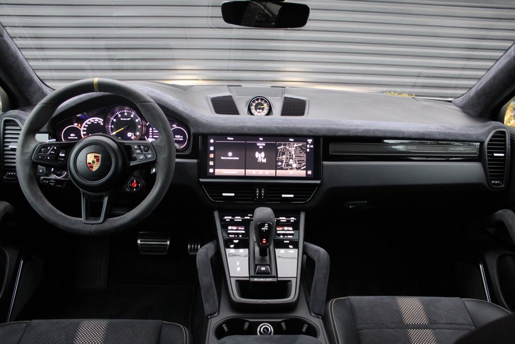 Certified 2023 Porsche Cayenne Turbo GT image 29