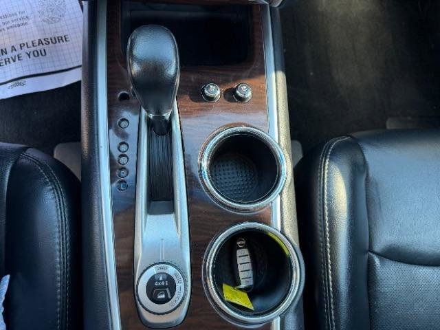 Used 2016 Nissan Pathfinder Platinum w/ Family Entertainment Package AWD/4WD image 27