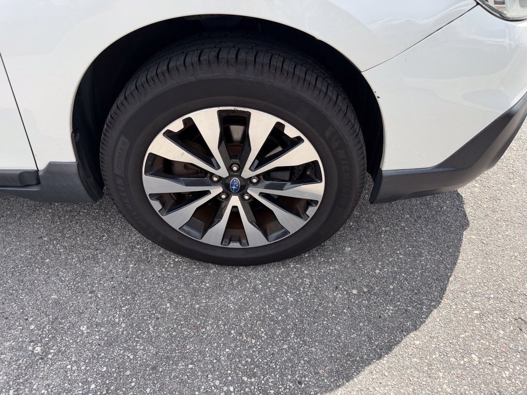 Used 2015 Subaru Outback 2.5i Limited AWD/4WD image 4