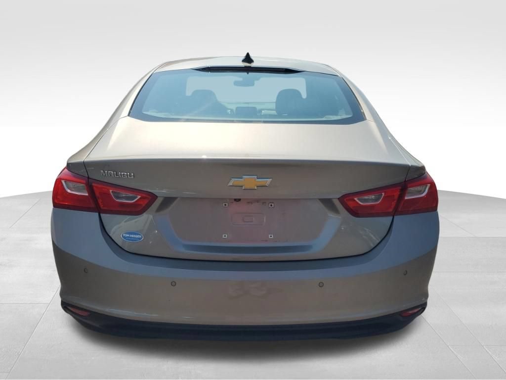 Used 2022 Chevrolet Malibu LS FWD image 4