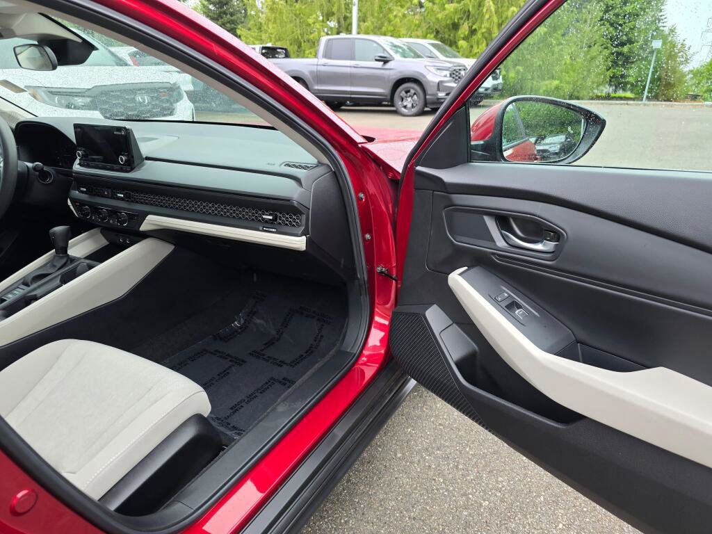 Certified 2024 Honda Accord EX image 10