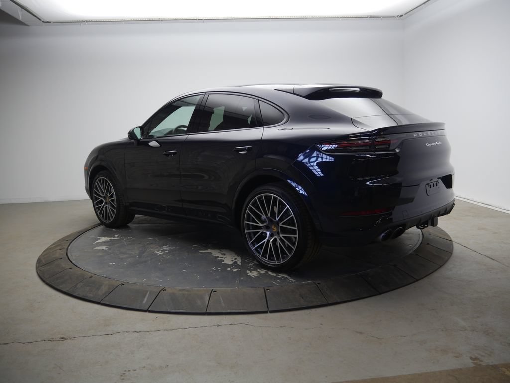Certified 2023 Porsche Cayenne Turbo AWD/4WD image 3