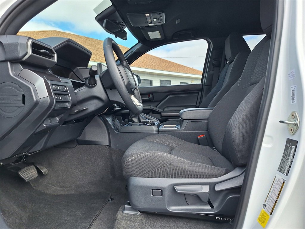 Used 2025 Toyota 4Runner SR5 image 11