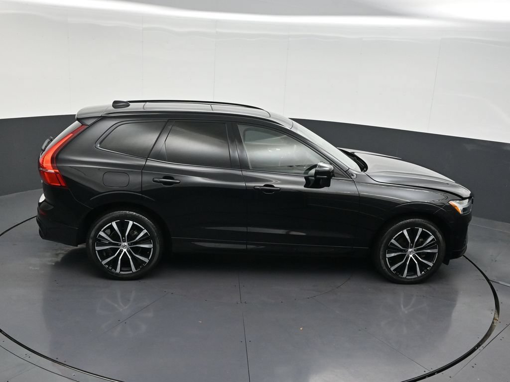 Certified 2024 Volvo XC60 B5 Plus w/ Protection Package Premier AWD/4WD image 19