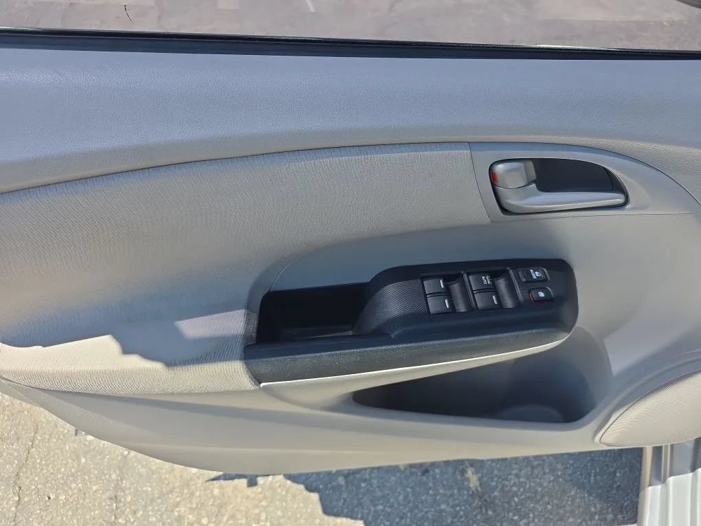 Used 2011 Honda Insight EX image 25