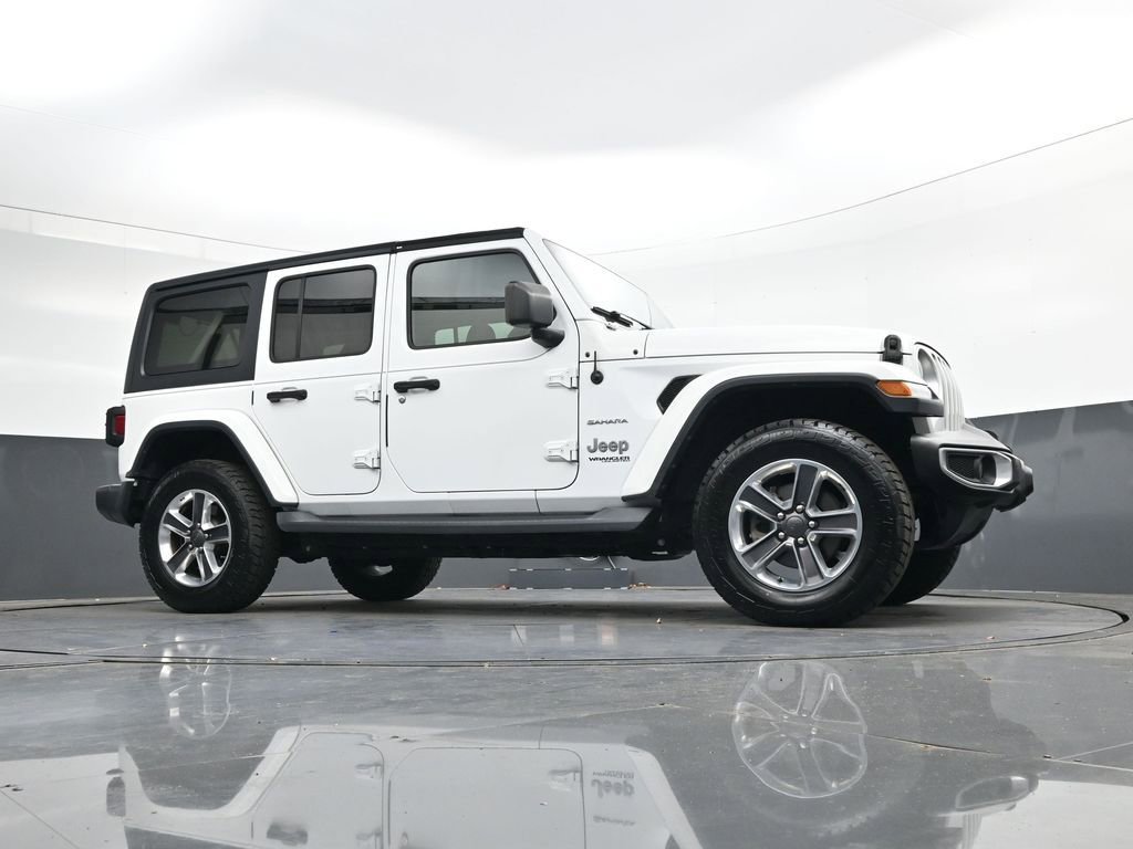 Used 2019 Jeep Wrangler Unlimited Sahara image 25