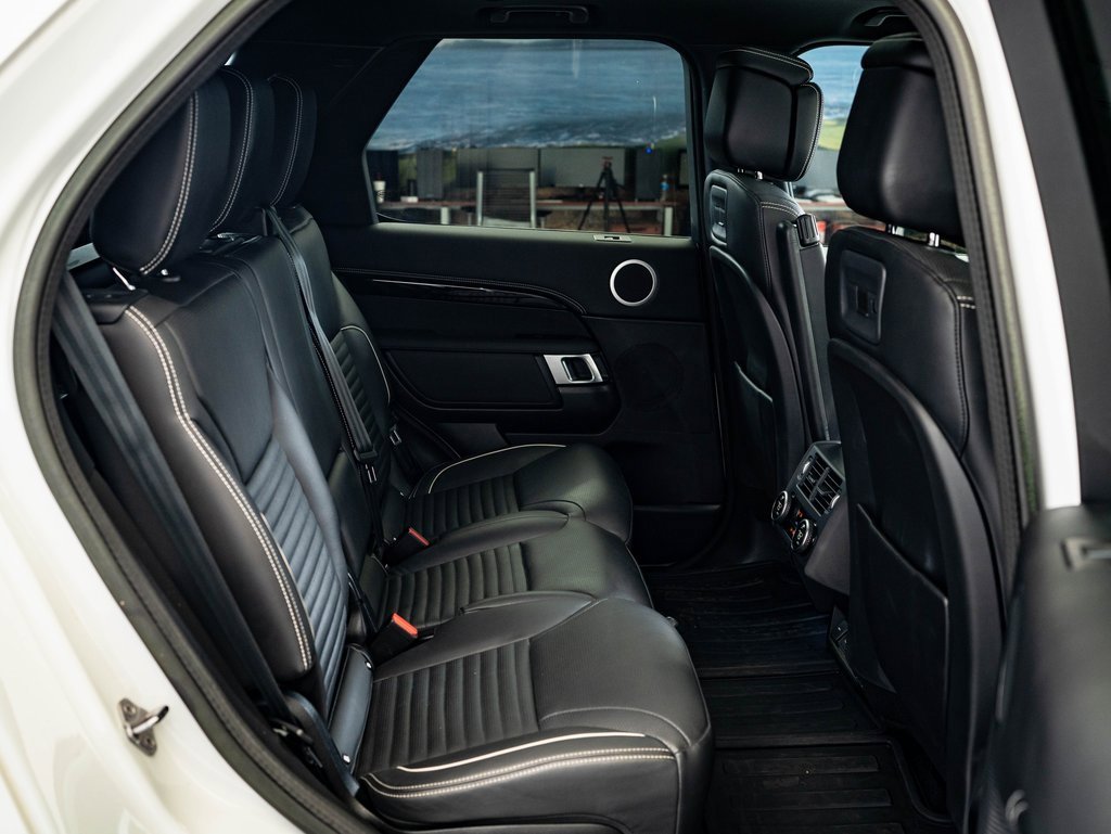 Used 2023 Land Rover Discovery S R-Dynamic image 35