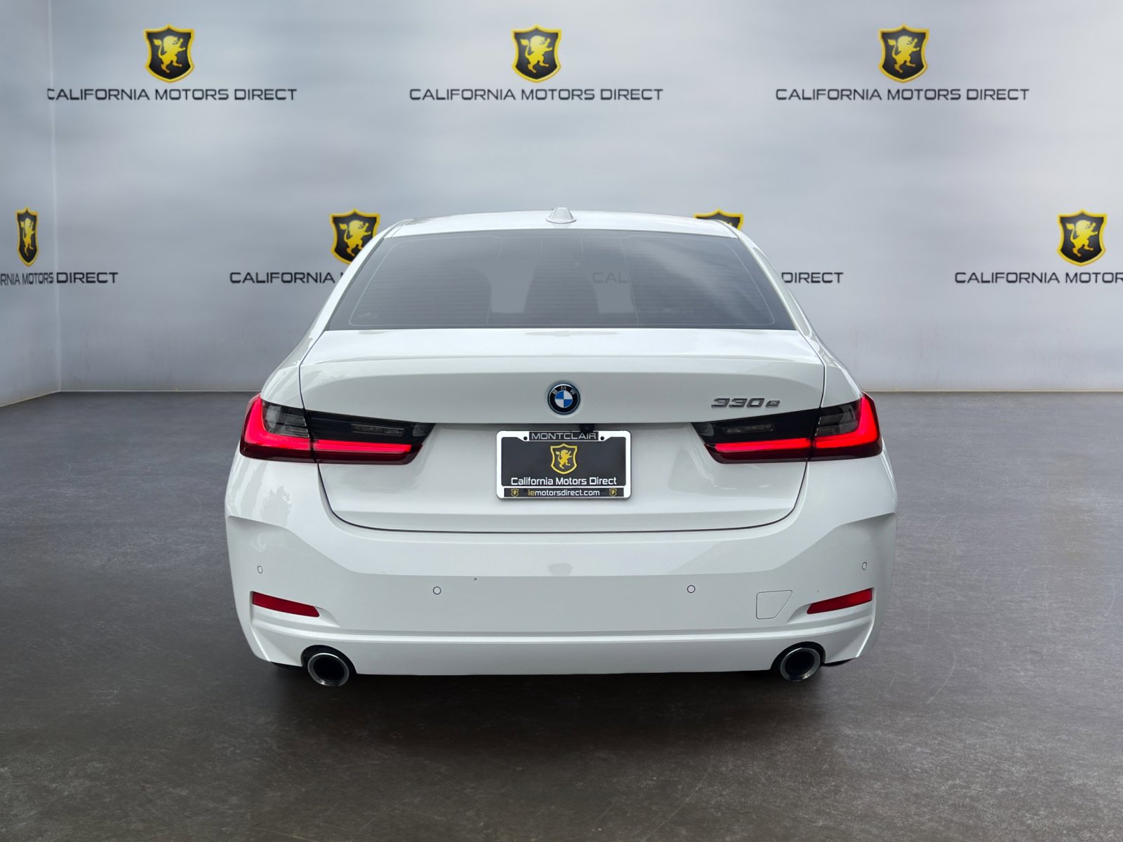 Used 2023 BMW 330e w/ Premium Package image 4