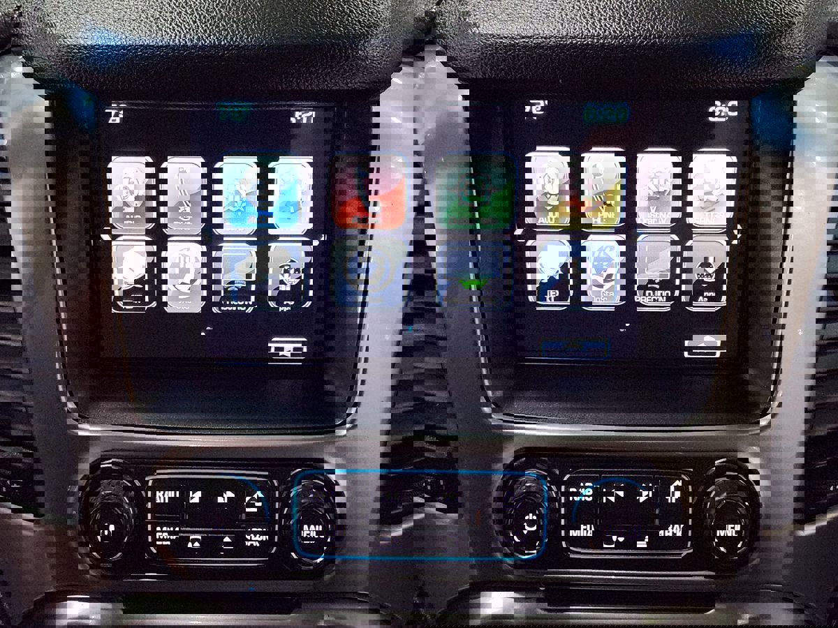 Used 2018 Chevrolet Tahoe LS image 35