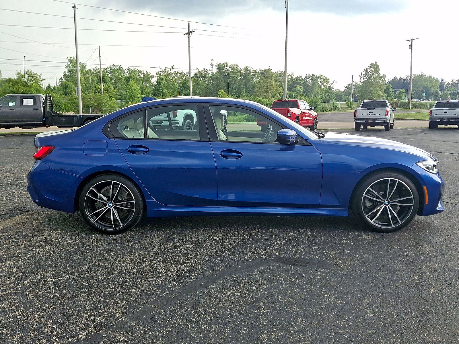 Used 2021 BMW 330i xDrive Sedan AWD/4WD image 26