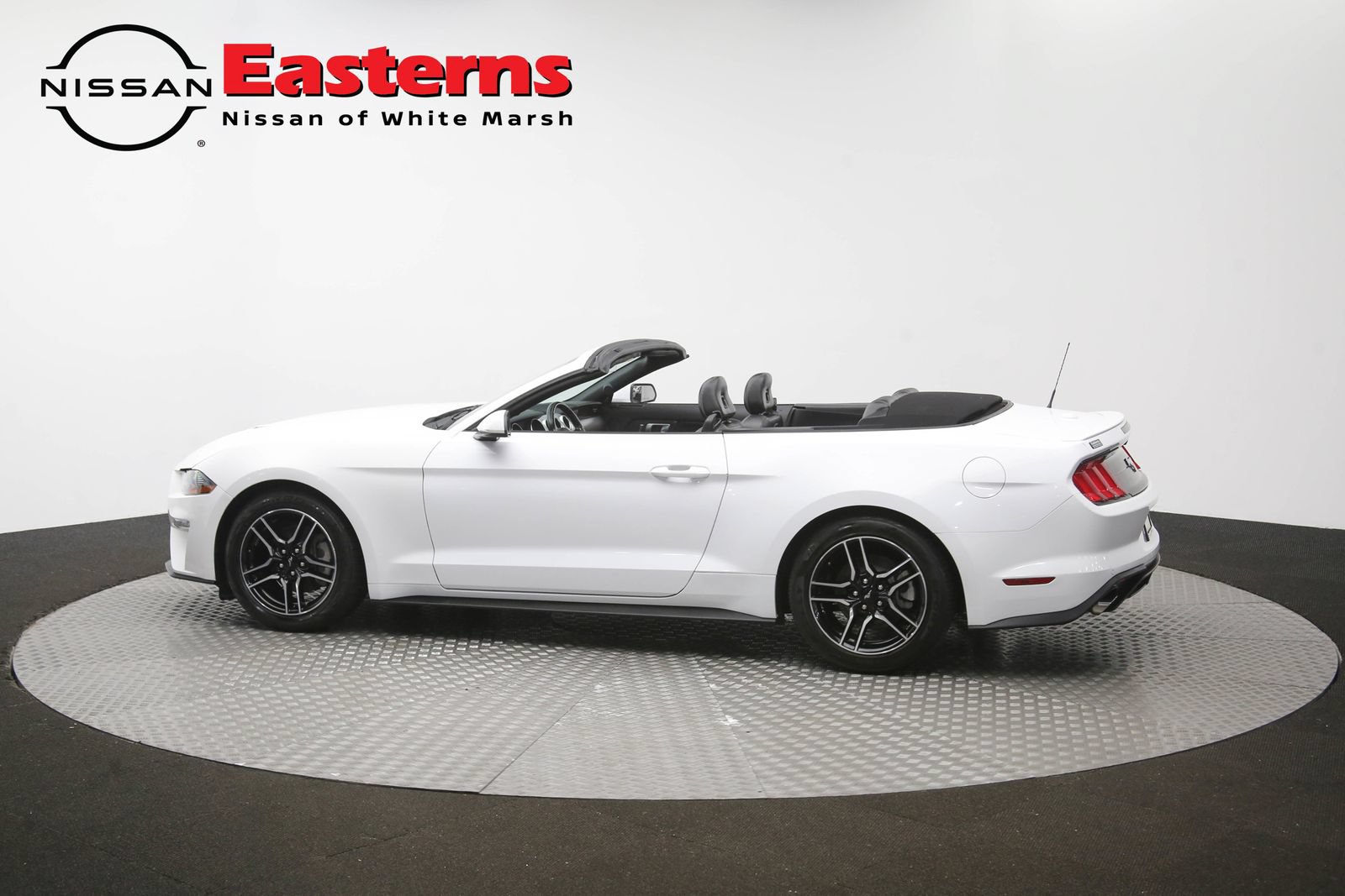 Used 2022 Ford Mustang Premium RWD image 59