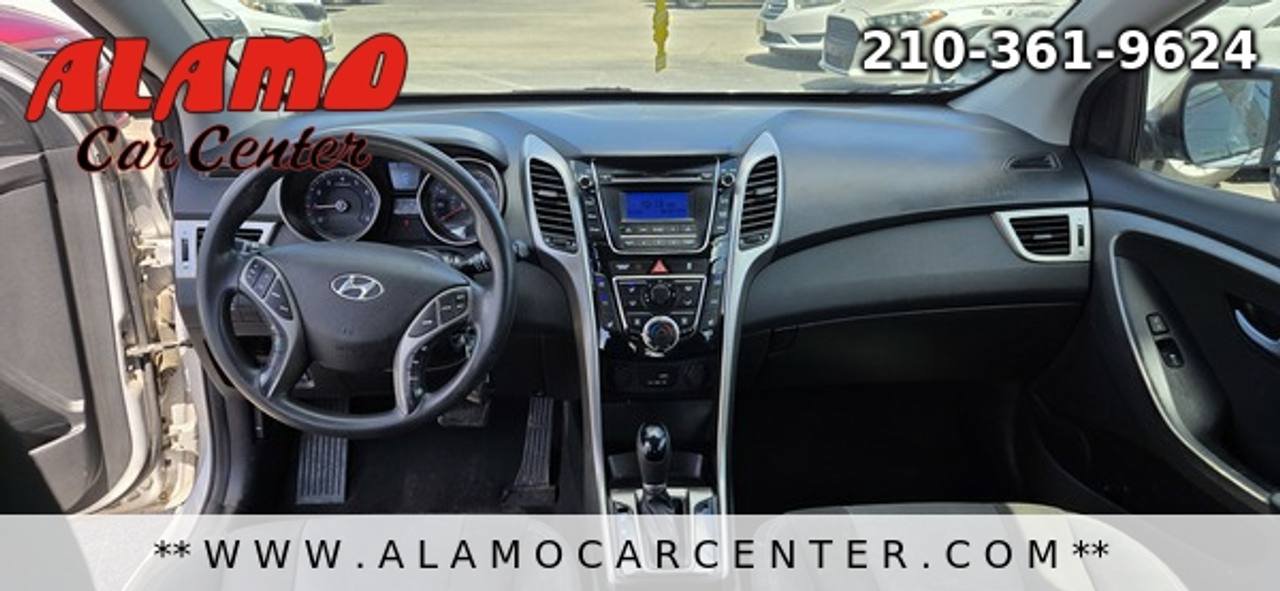 Used 2016 Hyundai Elantra GT FWD image 32