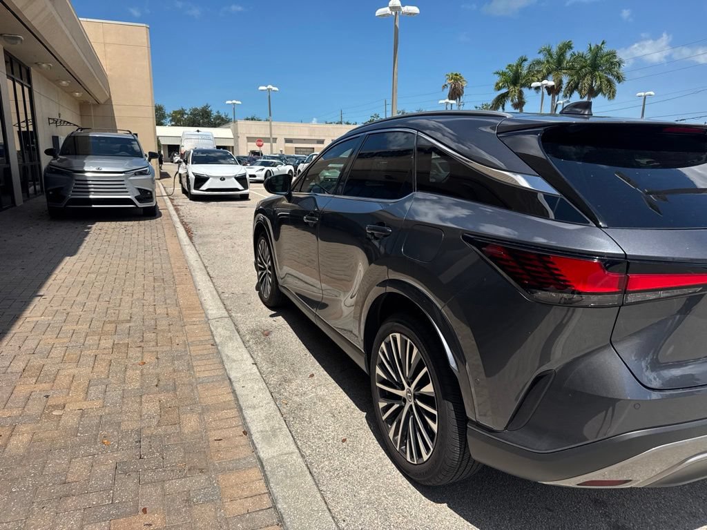 Certified 2025 Lexus RX 350 Premium Plus w/ Convenience Package FWD image 5