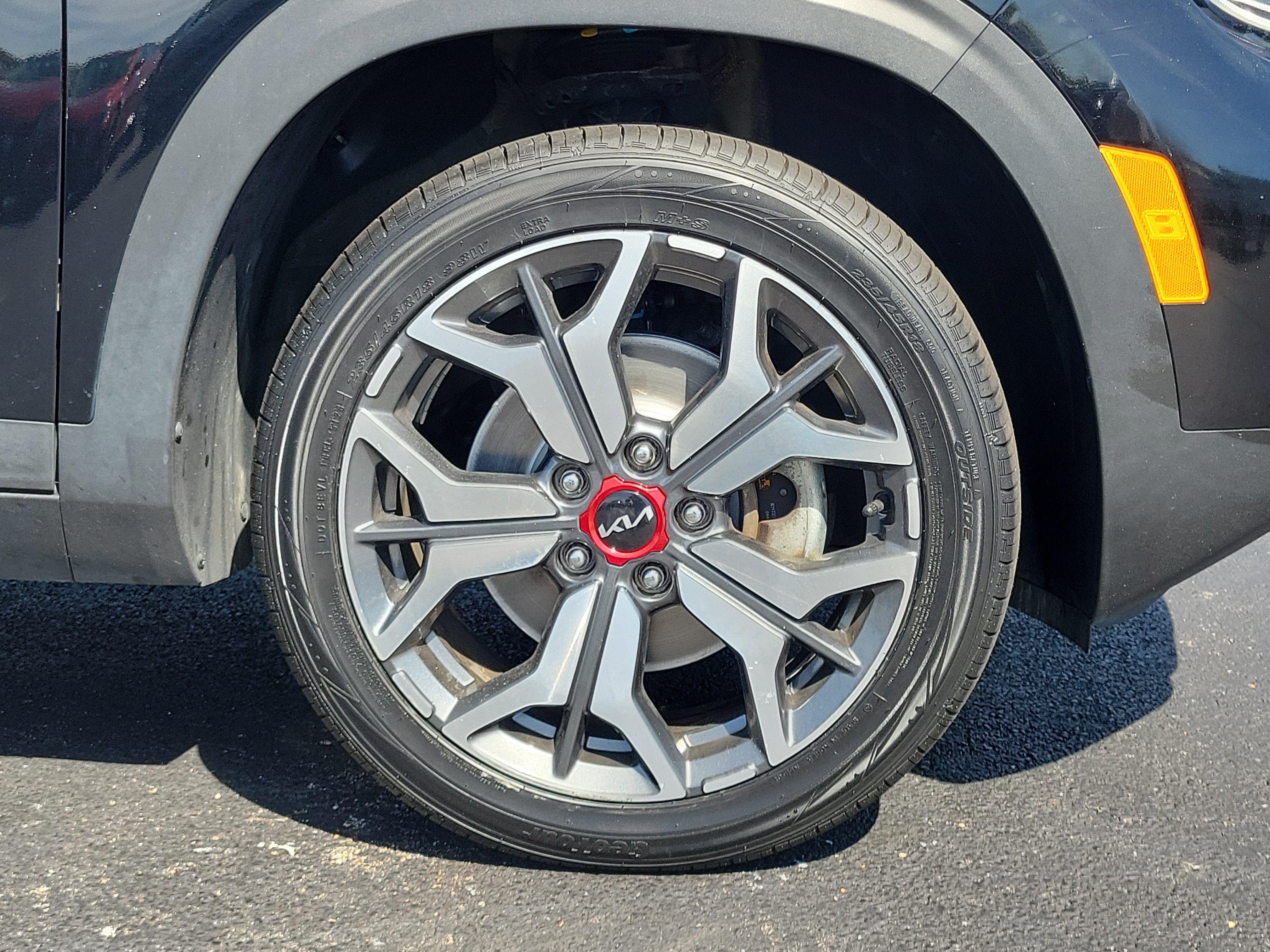 Used 2023 Kia Seltos SX w/ SX Sunroof Package AWD/4WD image 5