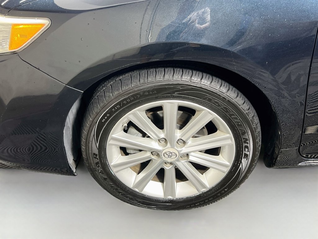 Used 2012 Toyota Camry XLE FWD image 11