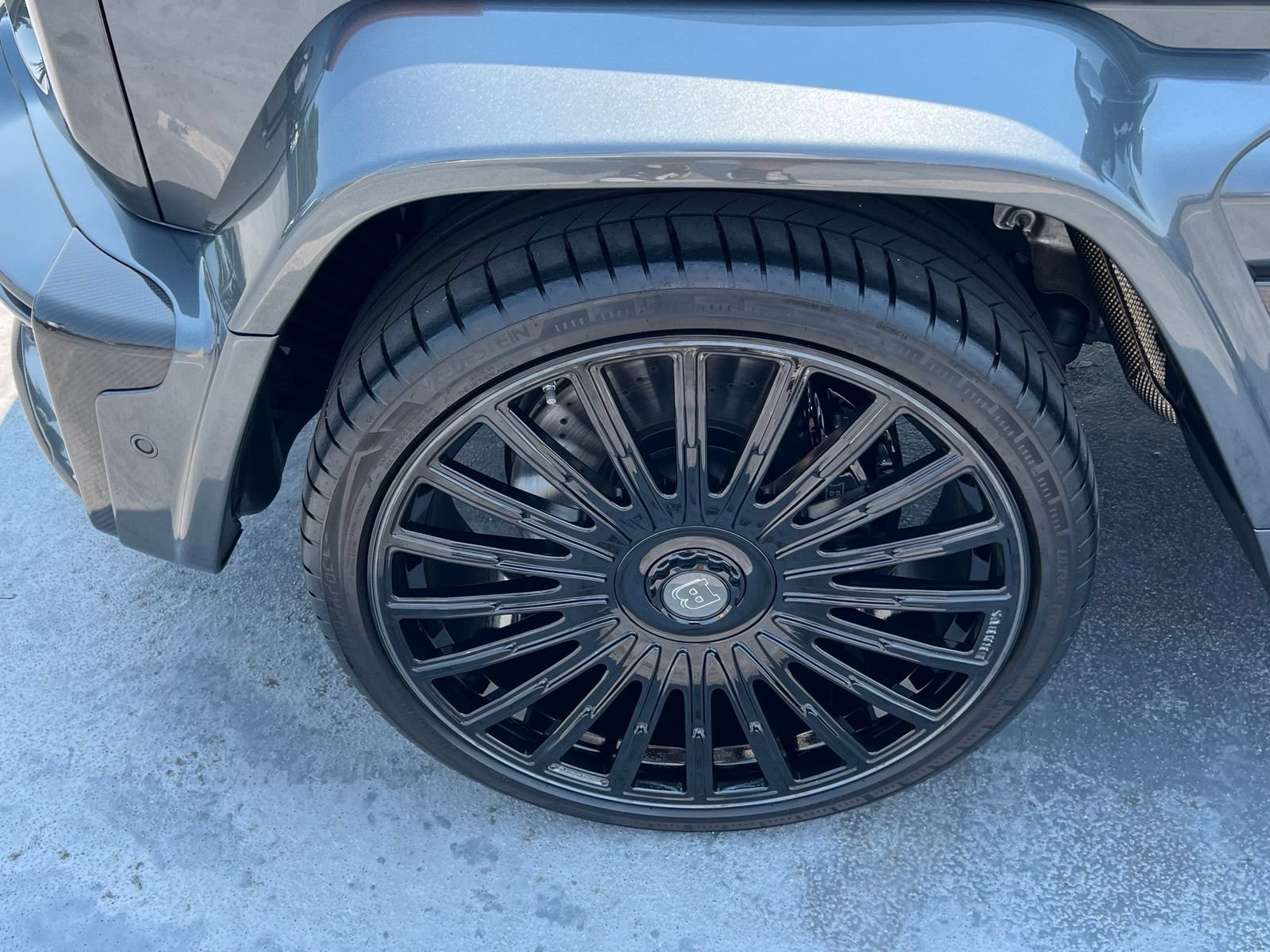 Used 2025 Mercedes-Benz G 63 AMG 4MATIC image 4