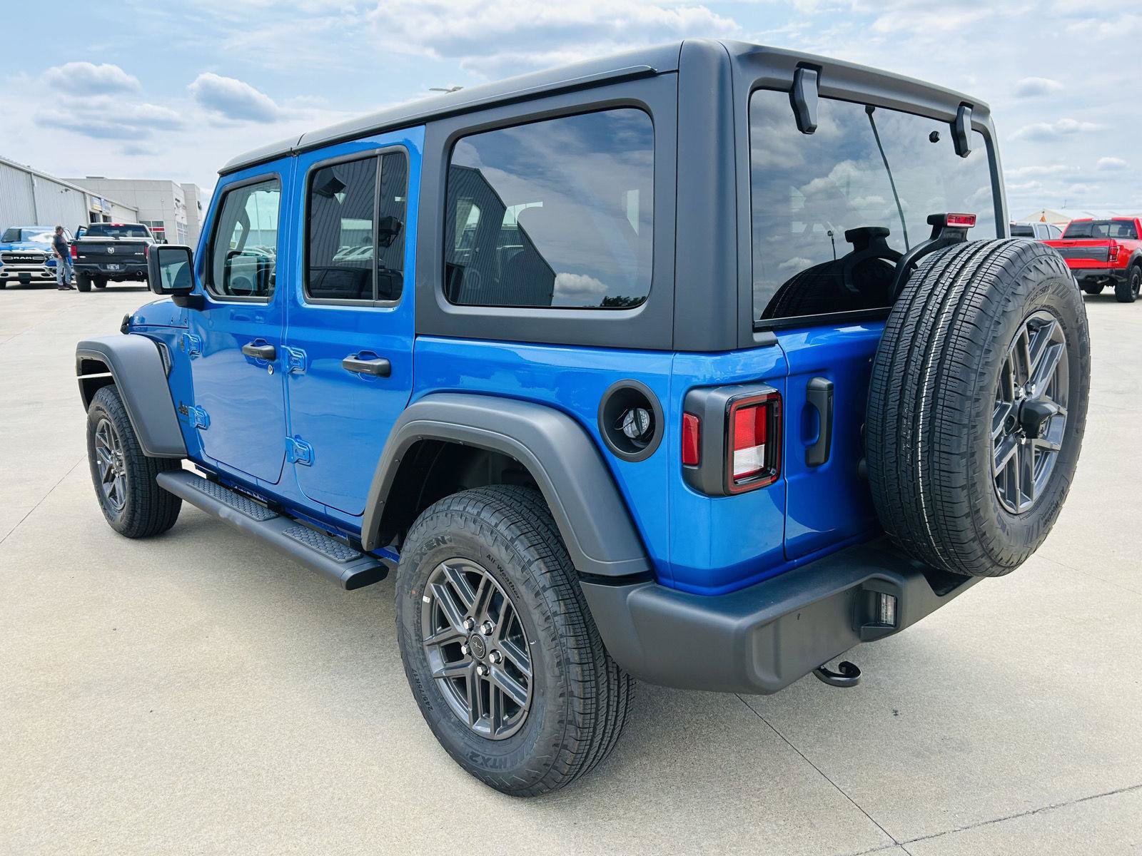 New 2026 Jeep Wrangler Unlimited Sport AWD/4WD image 33