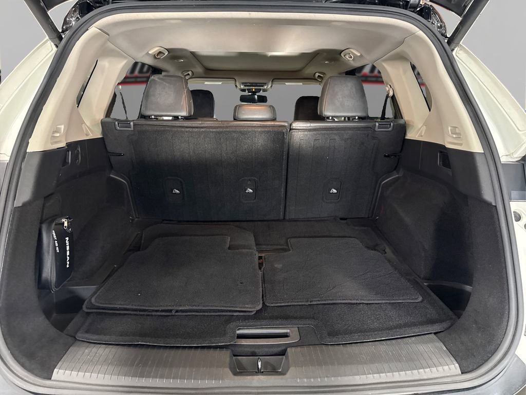 Used 2021 Nissan Rogue SL w/ Premium Package image 11