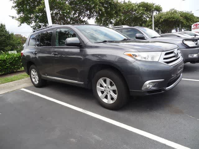 Used 2012 Toyota Highlander 4WD w/ Tech Pkg image 4