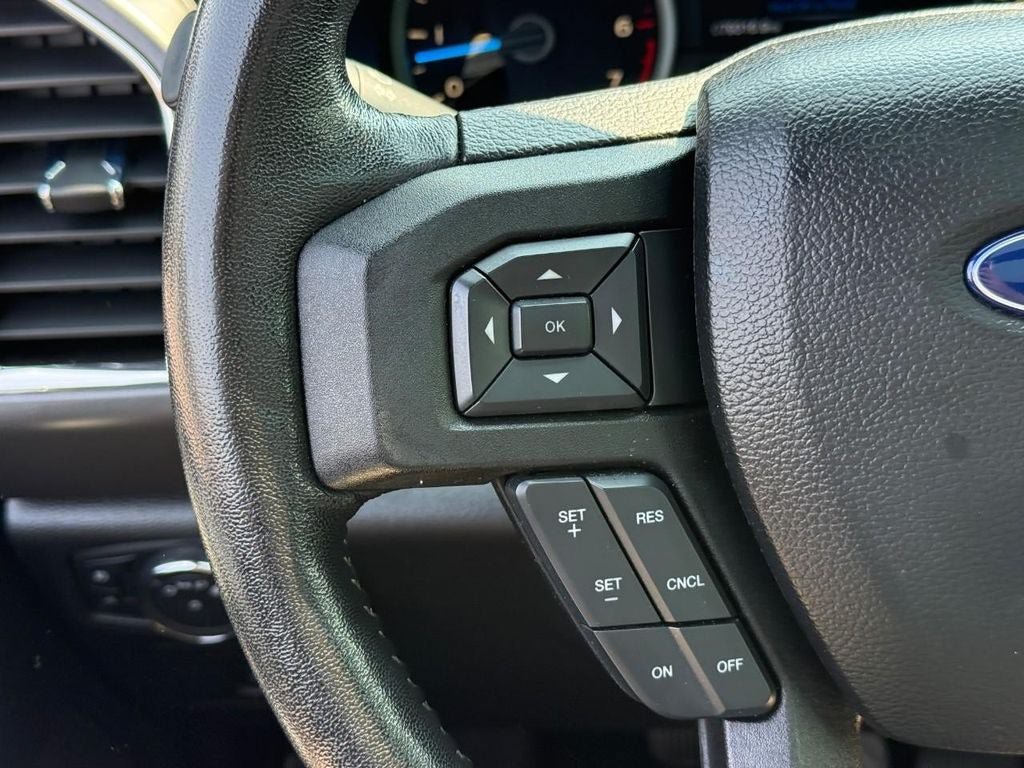 Used 2017 Ford F150 XLT w/ Equipment Group 302A Luxury AWD/4WD image 18