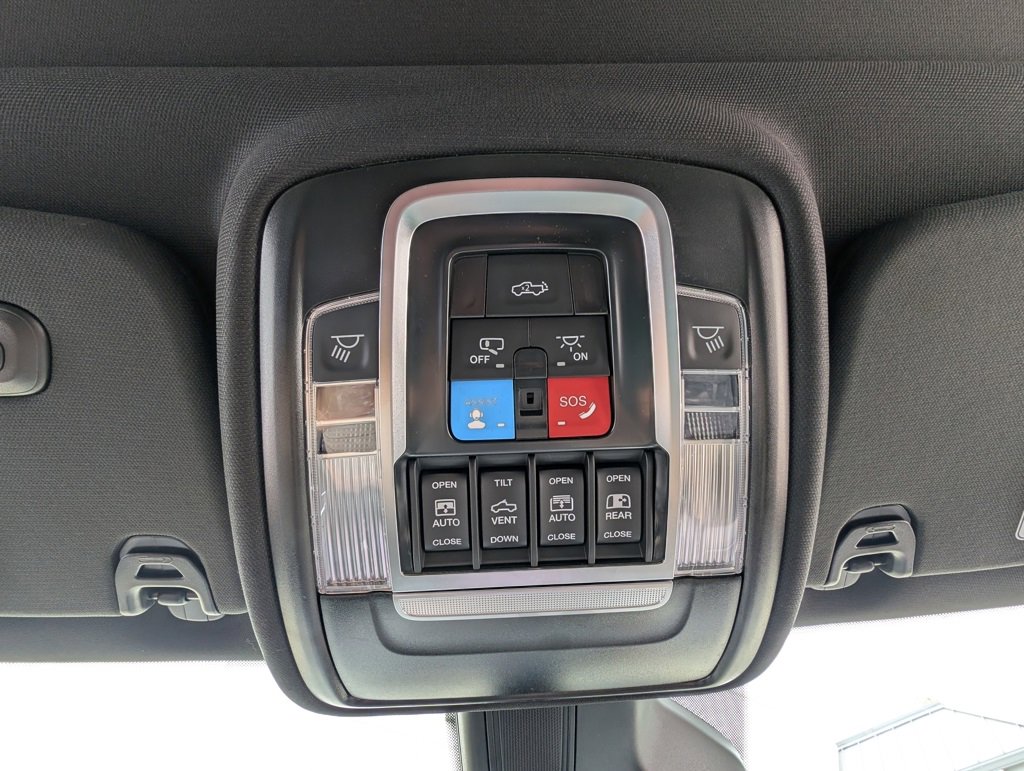 New 2026 RAM 1500 4x4 Crew Cab image 35