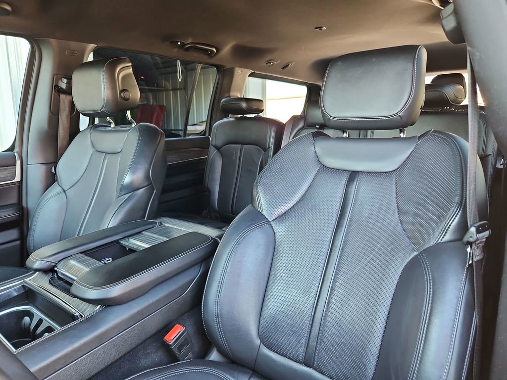 Used 2024 Jeep Wagoneer Series II w/ Flexible Seating Group image 24