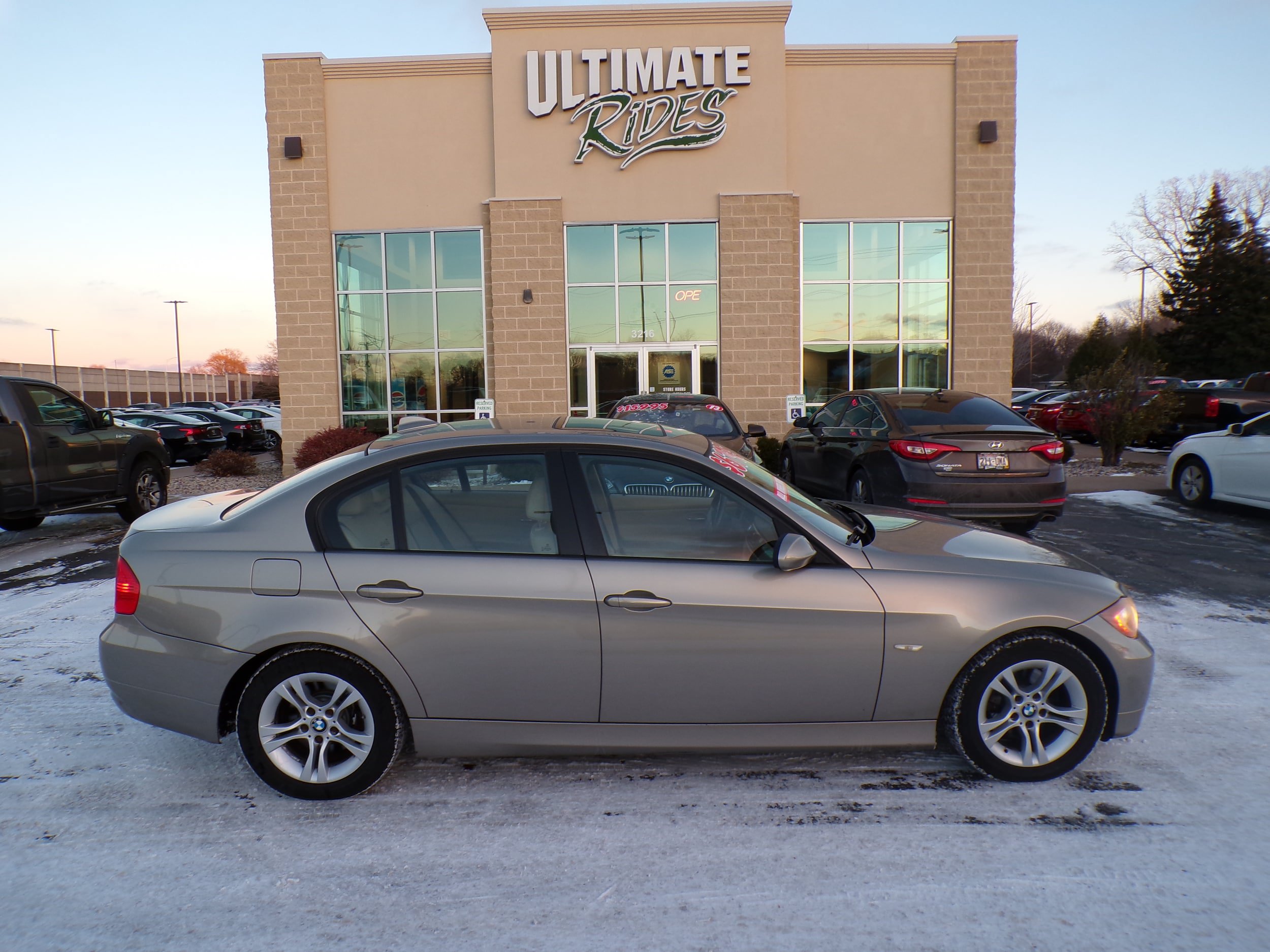 Used 2008 BMW 328xi Sedan AWD/4WD image 1
