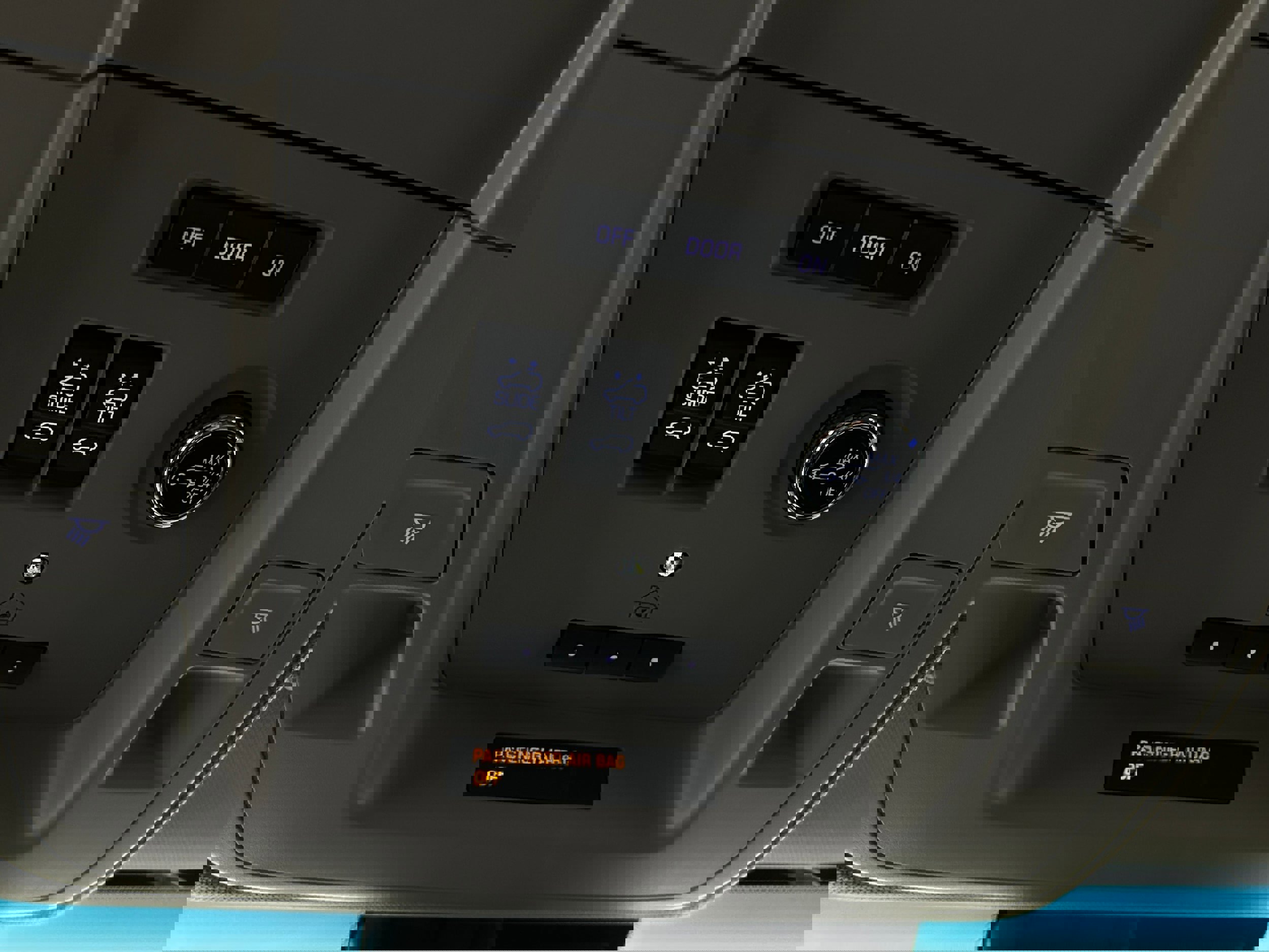 Used 2020 Chevrolet Suburban Premier image 27