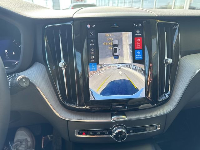 Certified 2025 Volvo XC60 B5 Plus image 25
