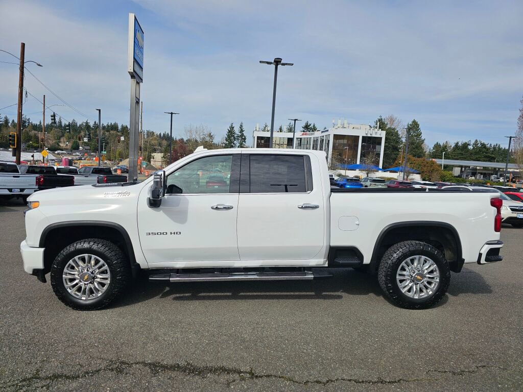 Used 2022 Chevrolet Silverado 3500 High Country w/ Safety Package II AWD/4WD image 8