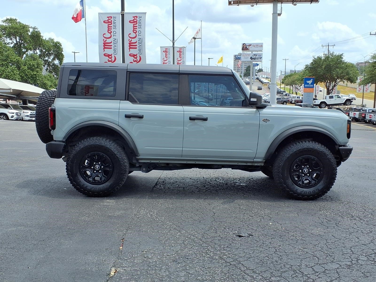 Used 2023 Ford Bronco Wildtrak AWD/4WD image 5