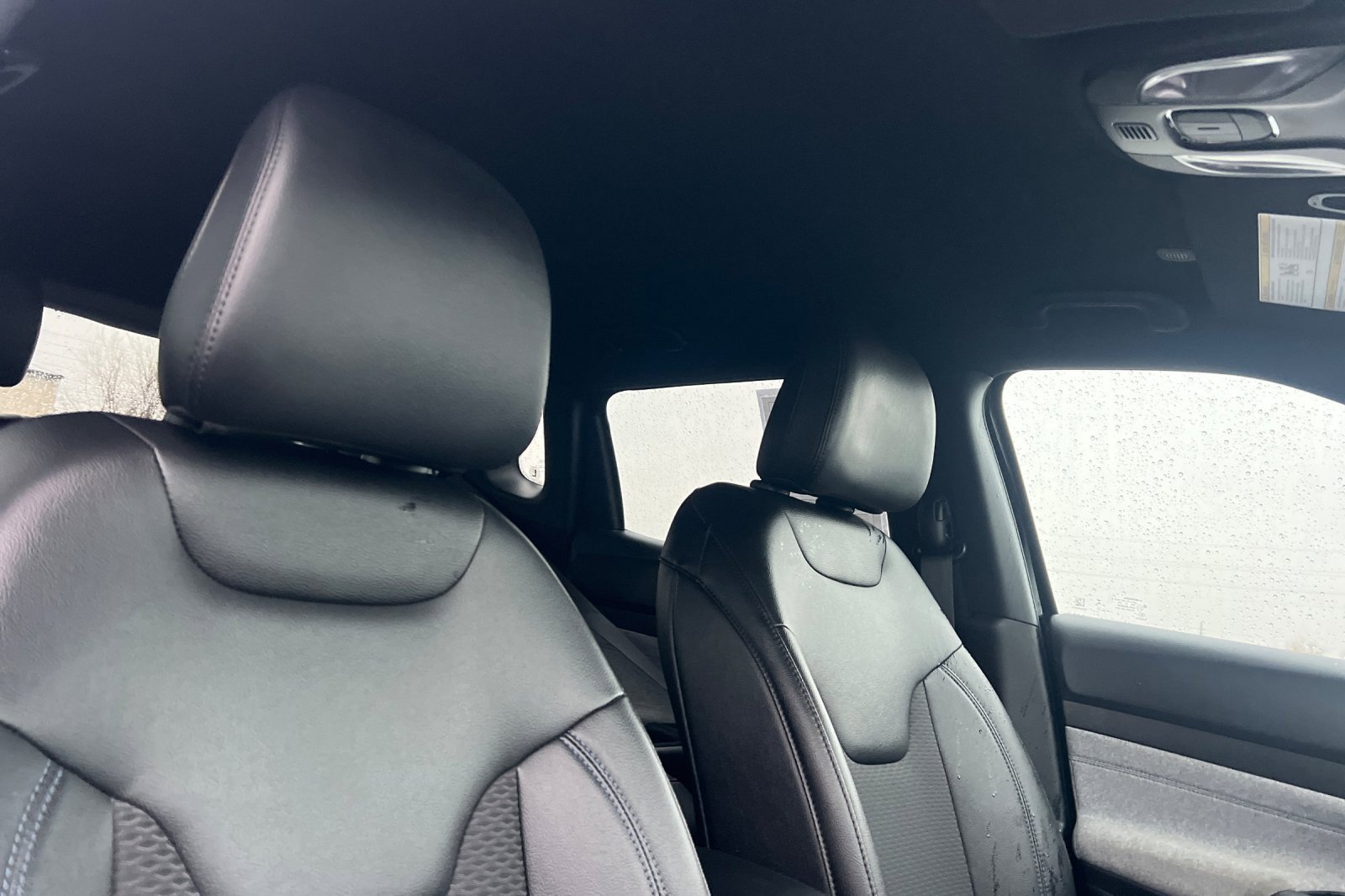 Used 2024 Jeep Compass Latitude image 19