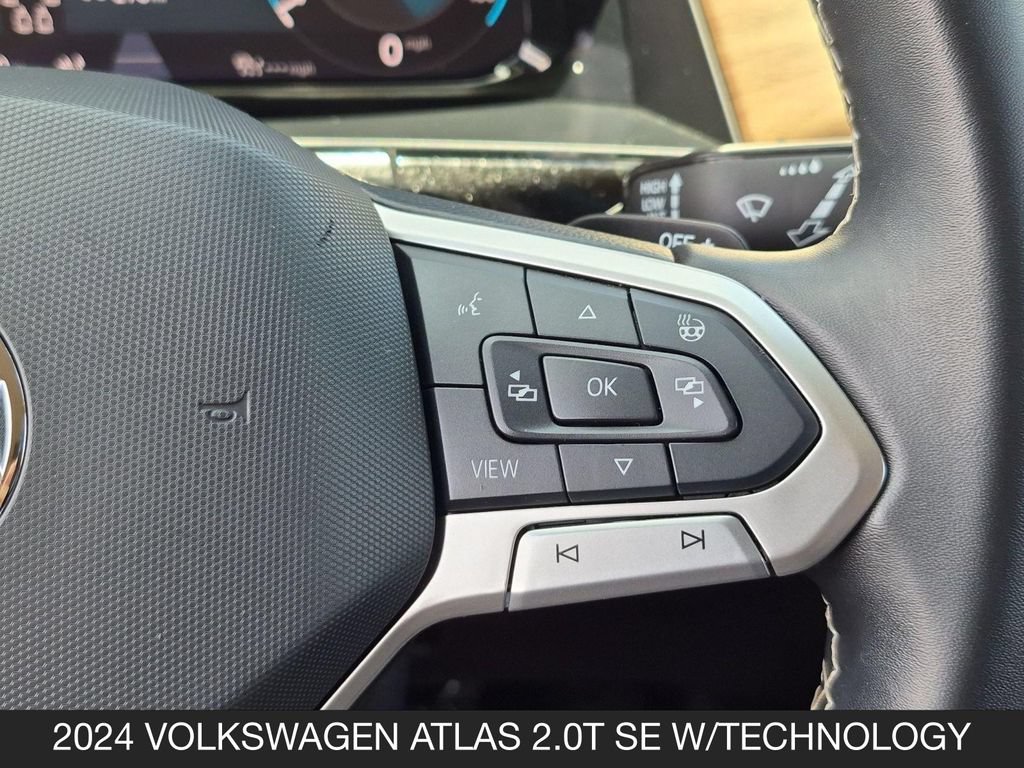 Used 2024 Volkswagen Atlas SE FWD image 18