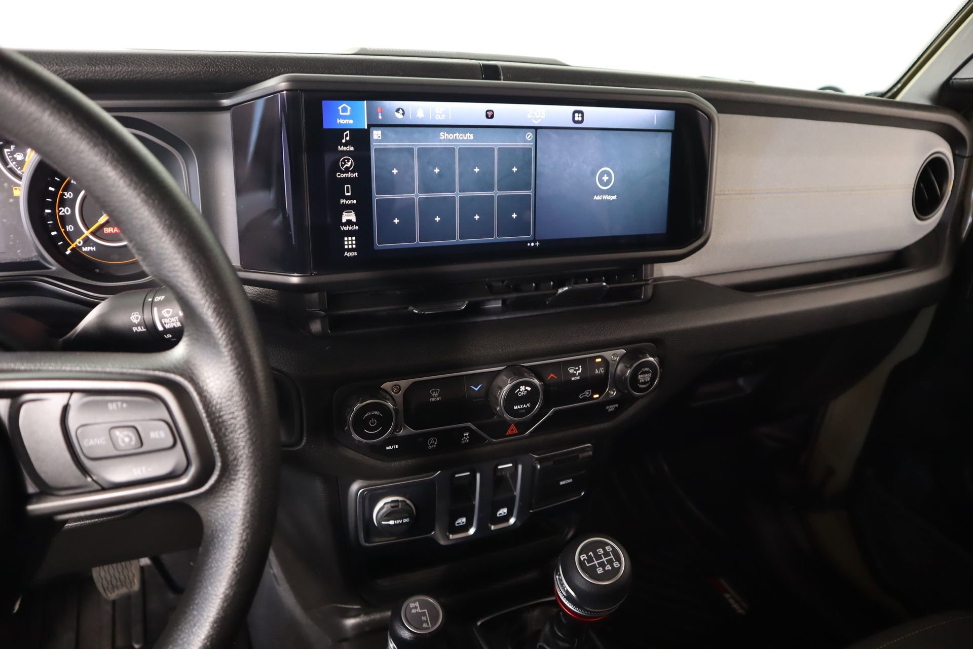 Used 2025 Jeep Wrangler Sport image 5