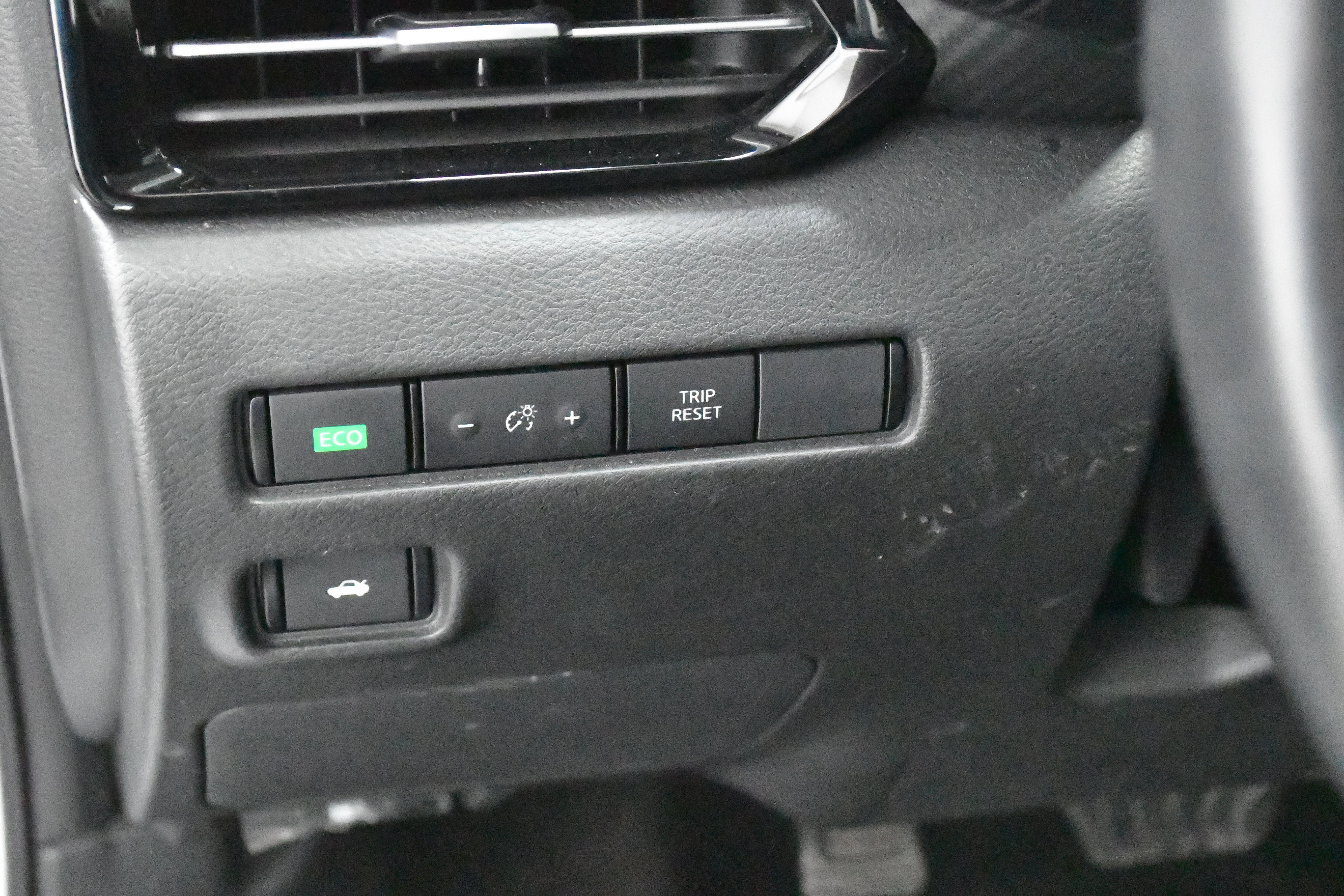 Used 2022 Nissan Sentra SR w/ Trunk Package image 21