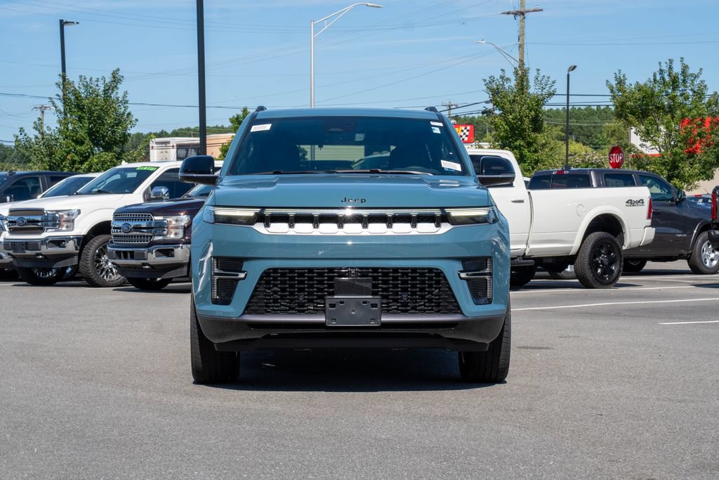 New 2026 Jeep Grand Wagoneer 4WD w/ Premium Group I image 2