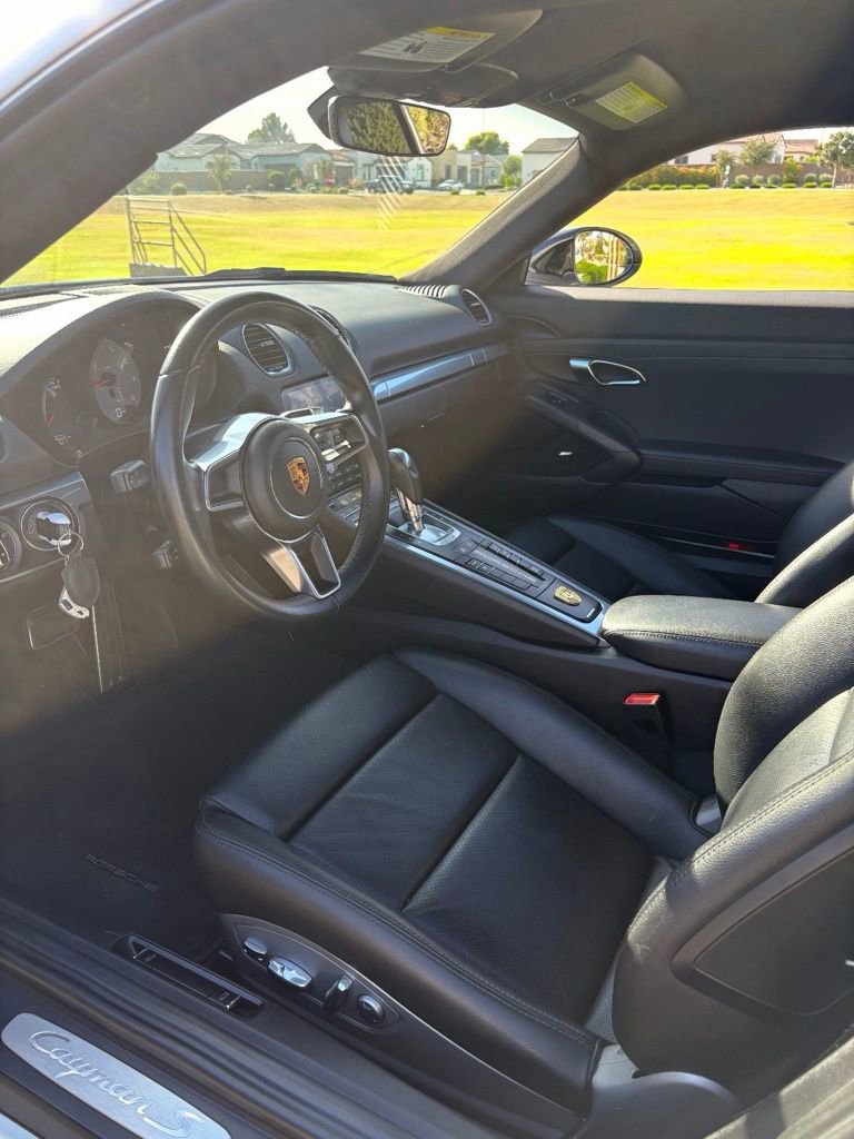 Used 2017 Porsche 718 Cayman S RWD image 15