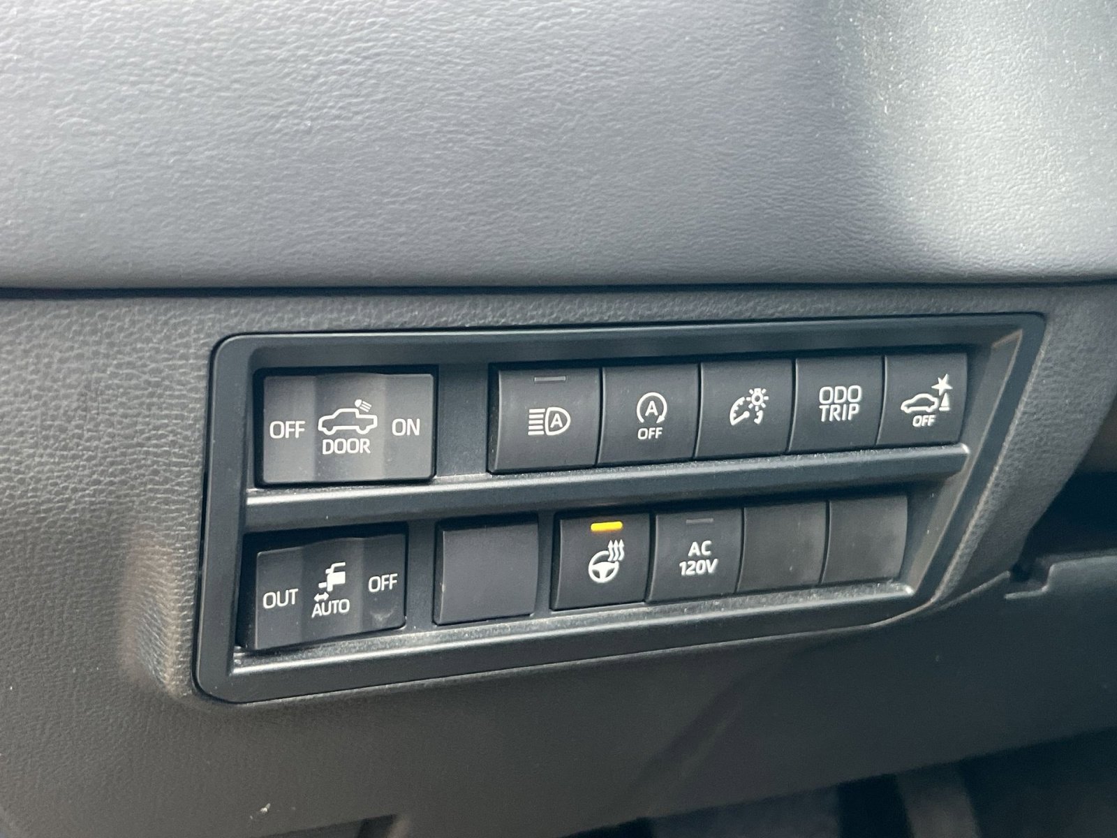 Used 2022 Toyota Tundra Platinum image 26