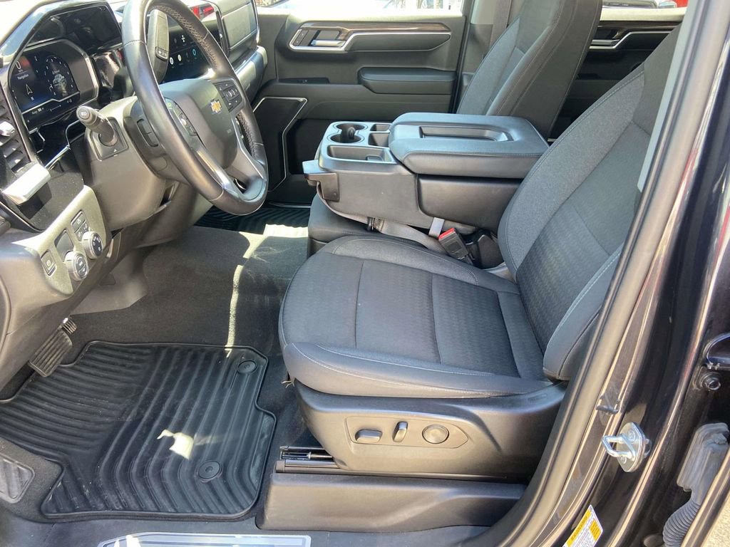 Used 2022 Chevrolet Silverado 1500 LT RWD image 19
