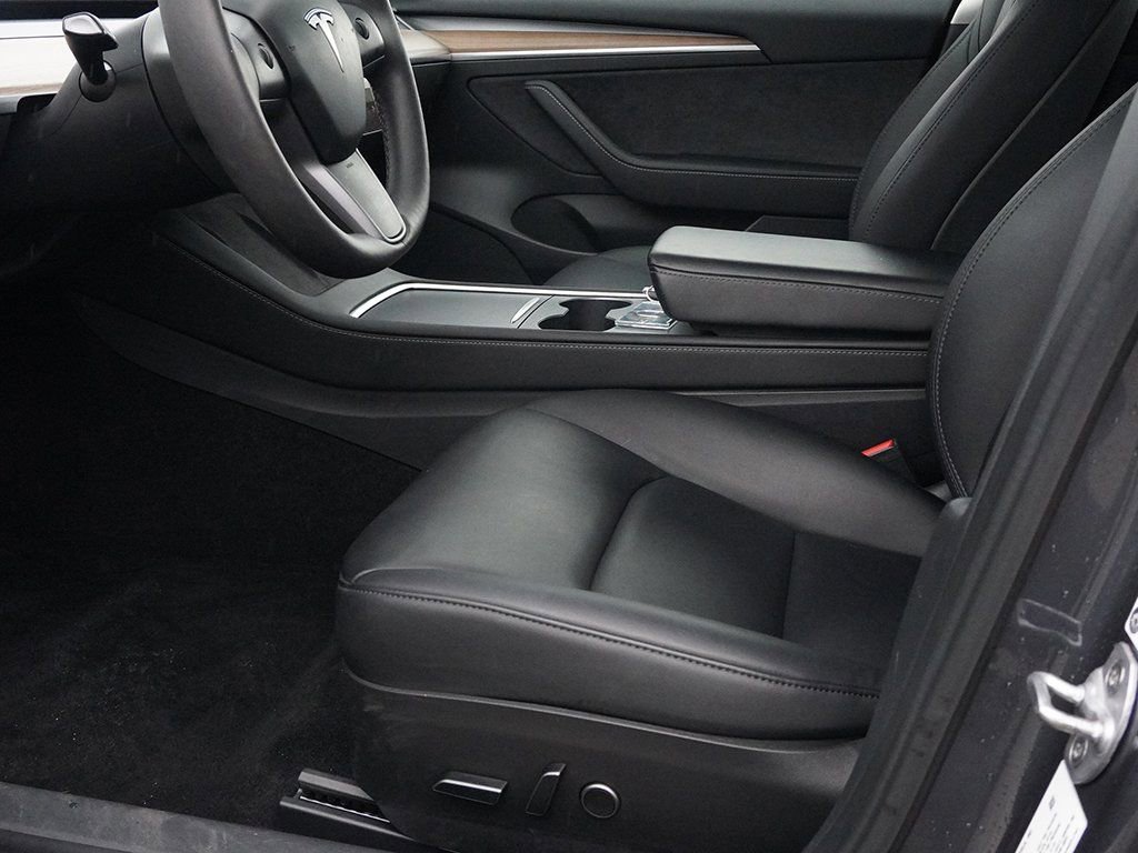 Used 2023 Tesla Model 3 Standard Range image 29