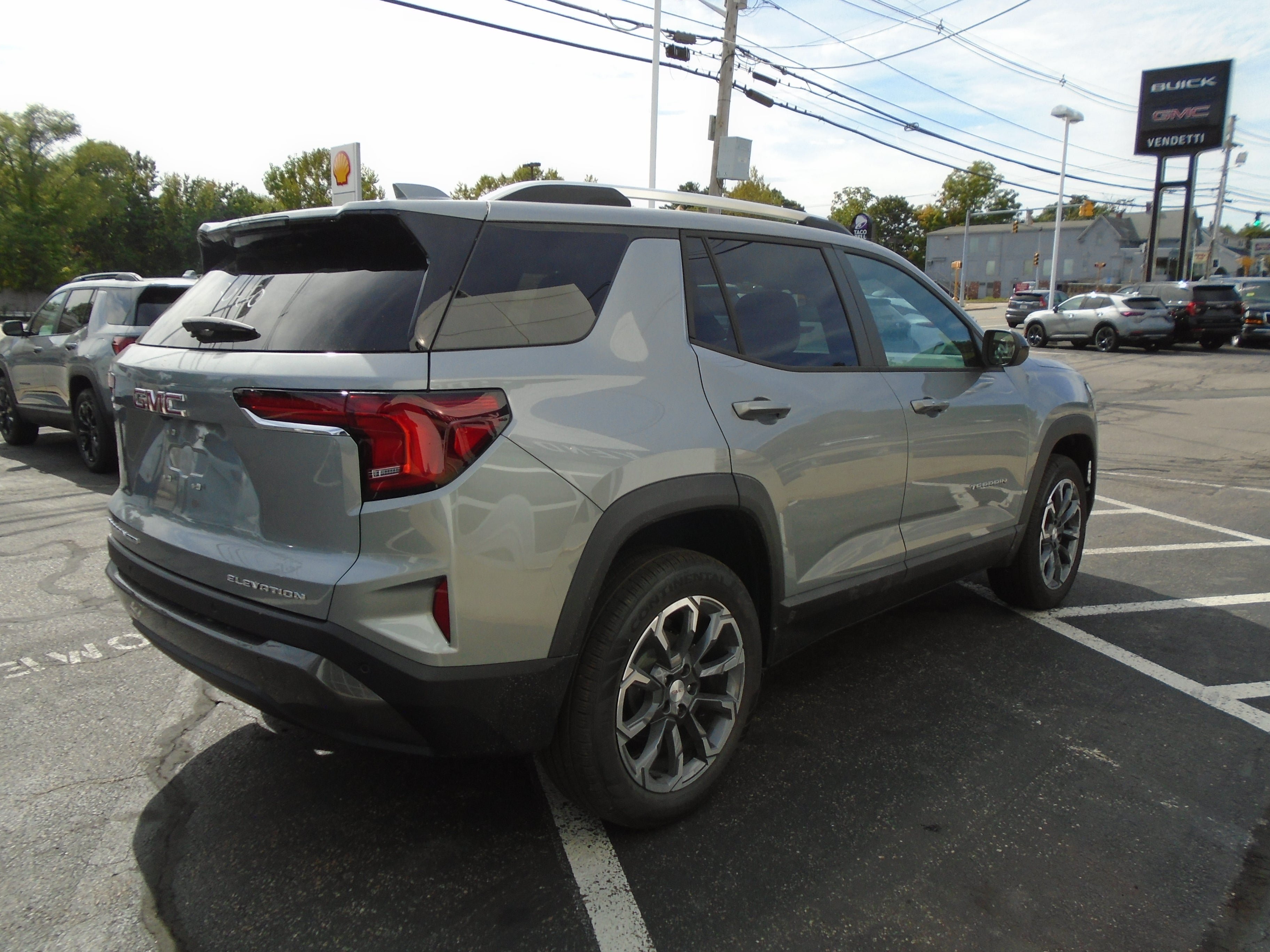 New 2027 GMC Terrain Elevation w/ Elevation Premium Package AWD/4WD image 4