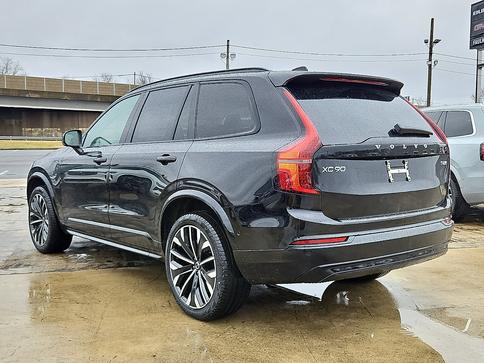 New 2026 Volvo XC90 T8 Ultra w/ Protection Package Premier image 4