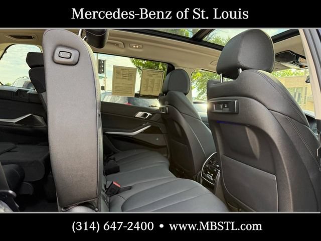 Used 2021 BMW X7 xDrive40i w/ Premium Package AWD/4WD image 12