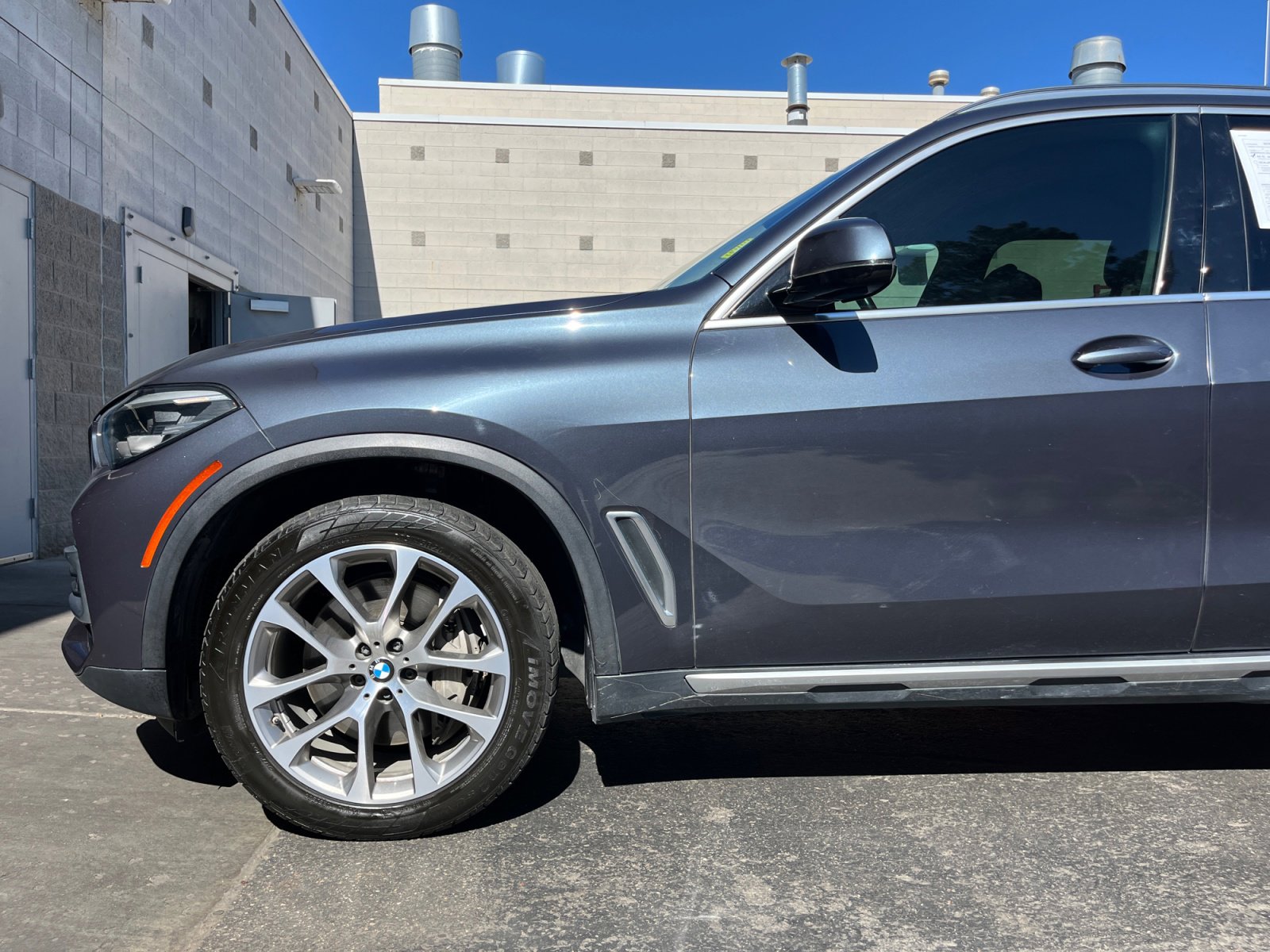 Used 2019 BMW X5 xDrive50i w/ Premium Package 2 AWD/4WD image 9