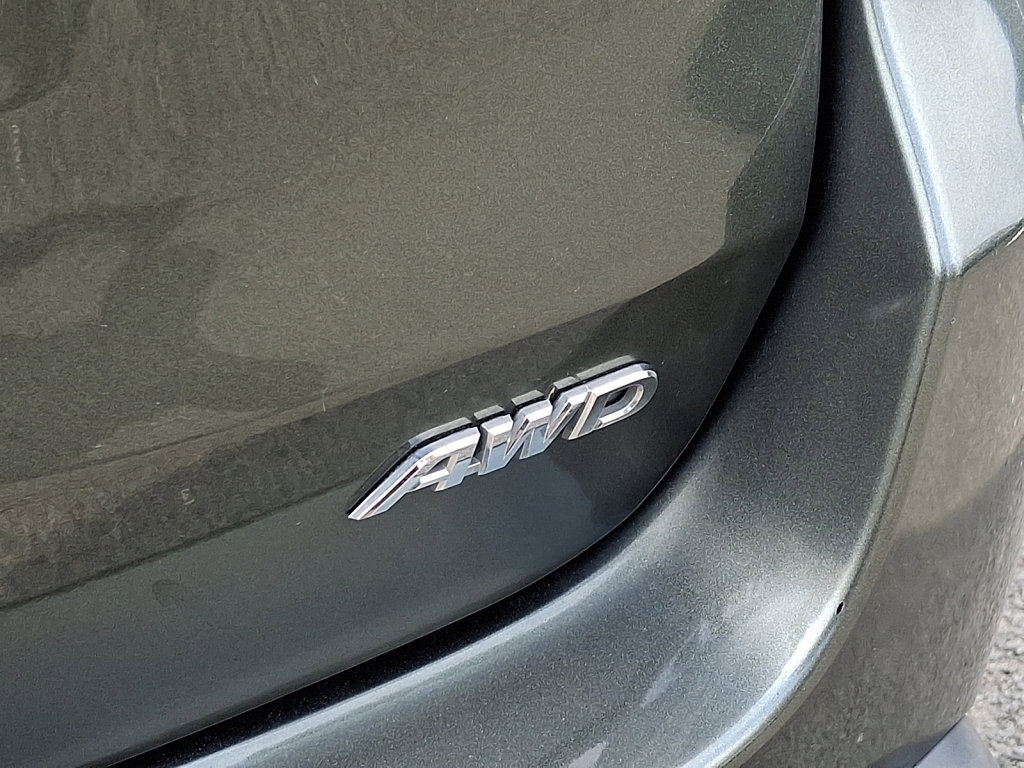 Used 2019 Toyota Highlander LE image 16